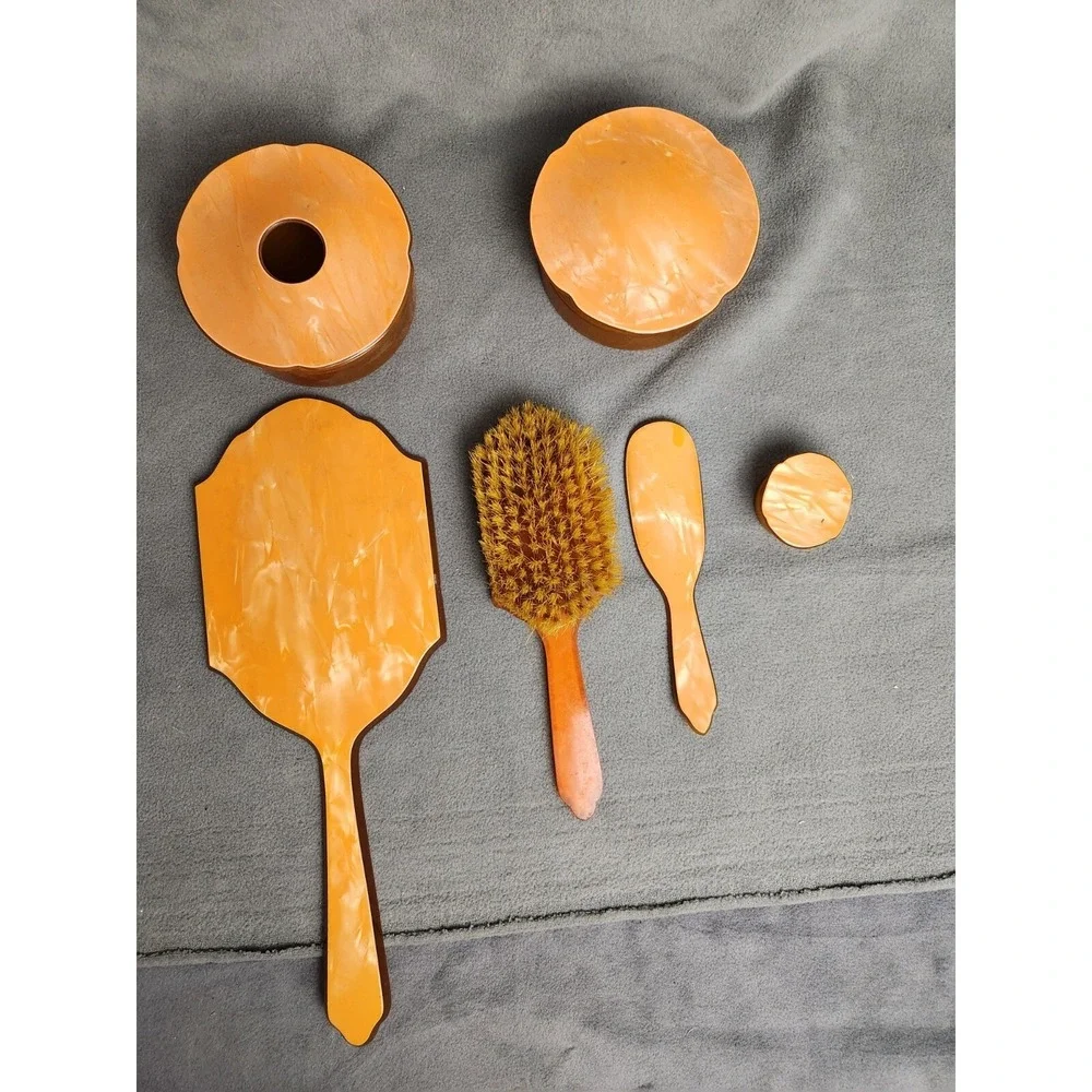 Vtg Art Deco Celluloid dresser set 14pcs. Pearl Peach Grandma core  ** See Pics